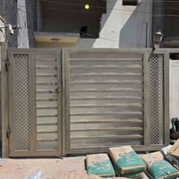 باب حديد قياس ٢×٣ ويا دنكه من الجهتين قياس ٥٠سنتيم مصارله اقل من ٥ اشه...