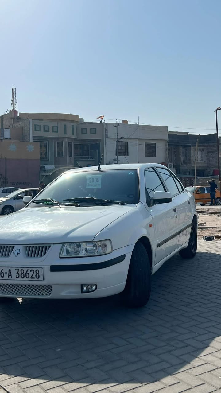 السلام عليكم سمند موديل ٢٠٠٩ 
مكينه كارتون 
حداده جديده
تبريد ثلج 
طخم تاير السياره كفاله 
السعر ٣٥ وبيها مجال 
***********

