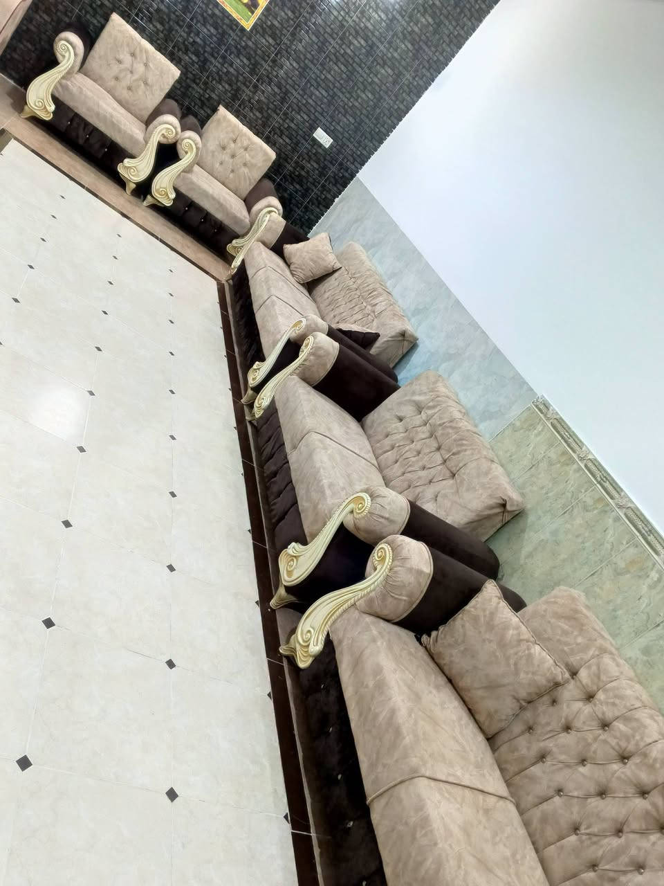 تخم تسكام عشر مقاعد مستعمل نضيف العنوان العزيزيه منطقة باب الحاره ***********0 *********** يوجد واتساب وماسنجر وتوصيل لجميع المحافظات بل الاجره
