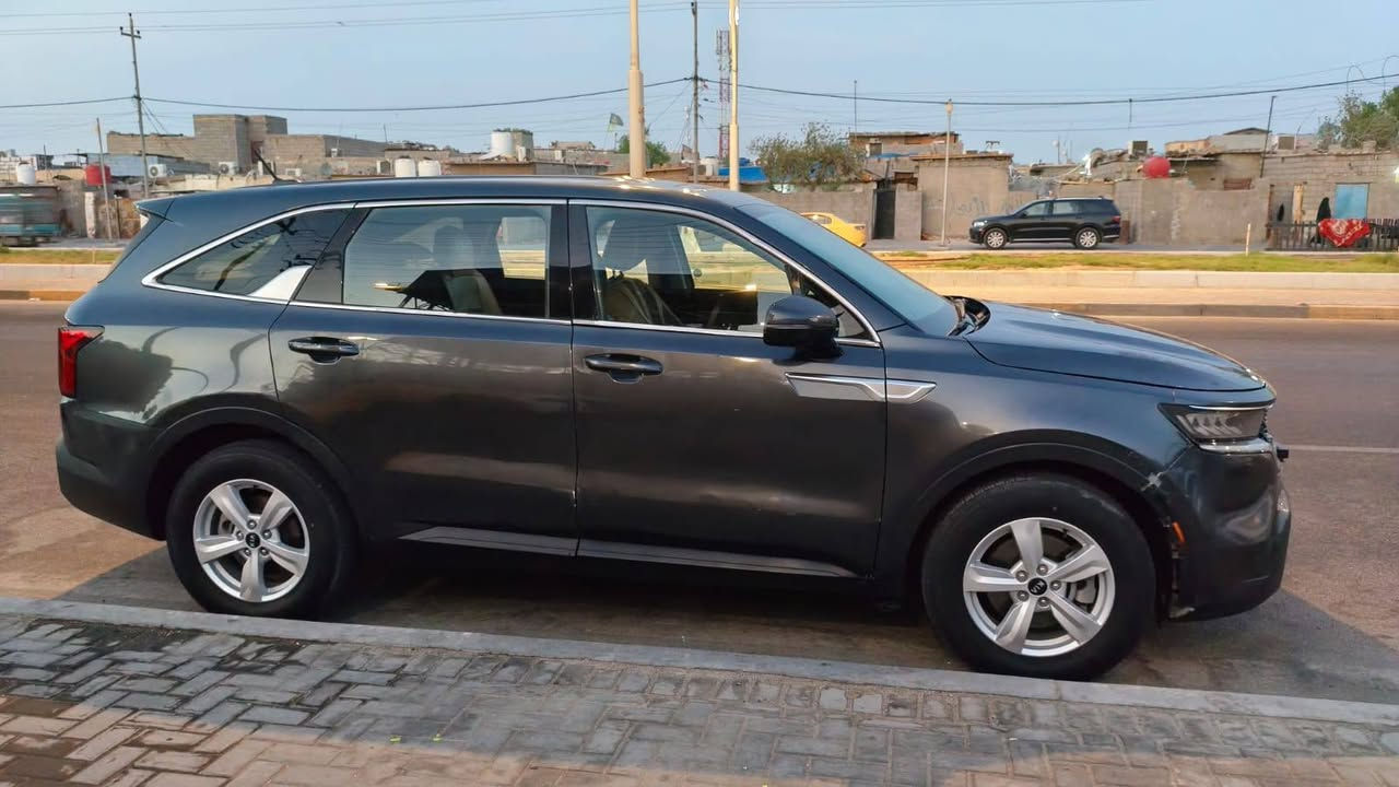 السلام عليكم
اسم السيارة كيا - سورينتو
موديل : 2021 وارد امريكي
الفئة : LX
نوع الضرر : تصليح ربع البنيد والجاملغ وبابين نفسهن ليبل واحد بدون تبديل رقم الشاصي مرفق
اللوحة : مرقم بغداد بأسمي 
 السيارة احلى من الصور
المواصفات :
1- شاشة كبيرة للتحكم في الايعازات
2- كامرة خلفية 
3- ويل كب اصلي
4- حدادية جديدة على وضع الشركة
5- السيارة 7راكب
6- تحكم ستيرن
9- المازدات لد
10 - كشاف زينون
11- محرك 2500 GDIالاحدث تقنيا
12-الوقود والسرعة والكفاءة تكنلوجيا لعام2021
13- سستم صوت بلادي
14- نظام اطفاء ذاتي
16- كاتلوك + سبير + جك بلاديات
17- مانع انزلاق ABS
18- رادار امامي مانع اصدام
19- المرايتين تحكم كهرباء
20- إشارات بالمرآتين
21- حساسات خلفيه
23-  انظمة قيادة ( اعتيادي-رياضي-اقتصادي )
24-  مداخل USB
25- شاشة عطلات
26- حساسات اطارات
السعر 185 وبيها مجال 
المكان البصرة الزبير
الانصال على 
***********
