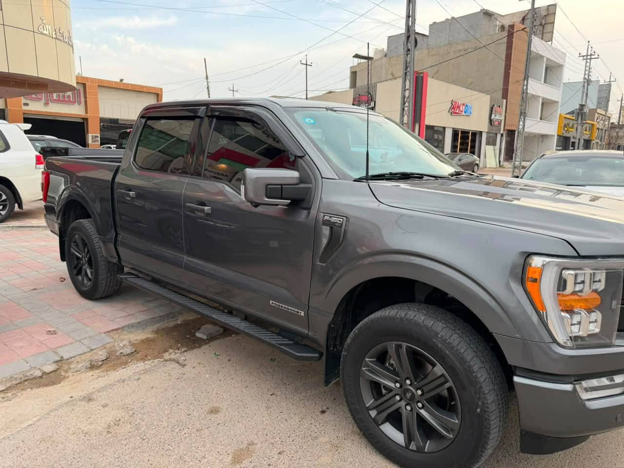 السلام عليكم 
فورد f150 
فئهxlt
موديل 2023 هايبرد 
مواصفات معرفه
شاشه جبيره 
كير طرح 
كشنات كهرباء 
كشنات تدفئه 
كامرات محيطه 
رادارات 
نقط عمياء 
حساسات 
بعد بيها هوايه مواصفات 
حادث السياره جاملغ الامامي 
فول مواصفات ع لفتحه والجلد 
السعر 305 ورقه وبيها مجال لسعر قابل للتفاوض 
الاستفسار 
***********
