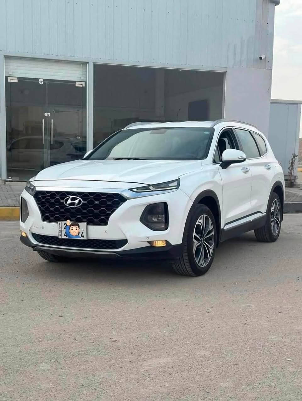 سنتافي 19شكل جديد فول موصافات ماحده فتحا كلشي جديد جاهزه 7راكب 6سندر بس بارد بيه مراس نتره نيسان مكان بصره رقم ***********
