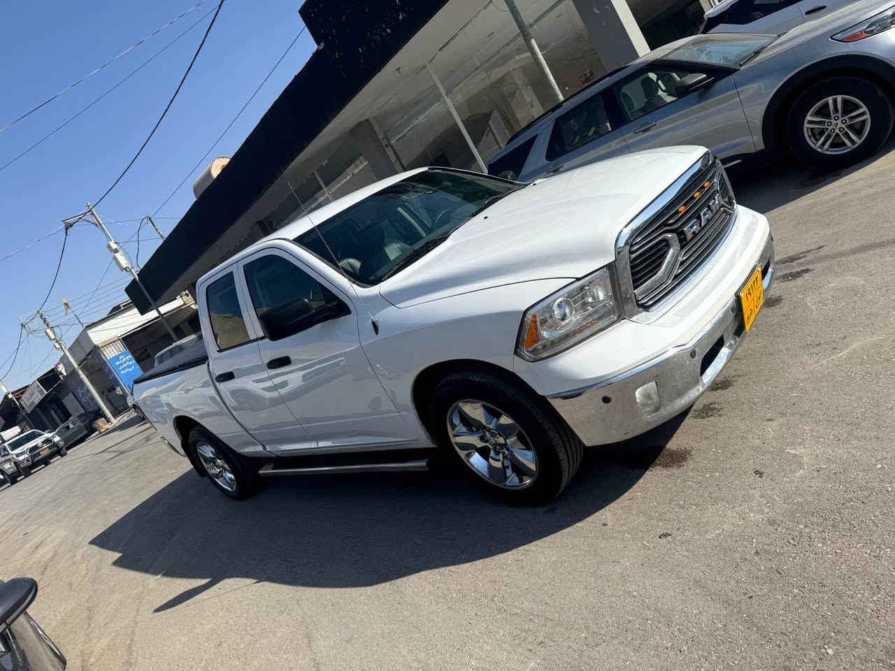 دوج رام 2016 محرك V6 جارجر 
قطعتين صبغ  فقط السياره كلش نضيفة 
السعر 135$ ورقه ومجال كلش بسيط 
العنوان دهوك 
***********
*********** Leimuiden, ZH
