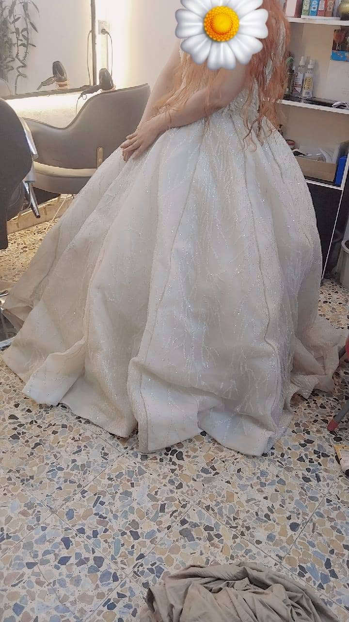 بدلات عرس ملبوسه مره وحده كلش نضيفه موديل ربعه او عشرين لبيع سعر 20الف مستعجله علبيع ماعدي مكان هاذه رقمي 
***********
