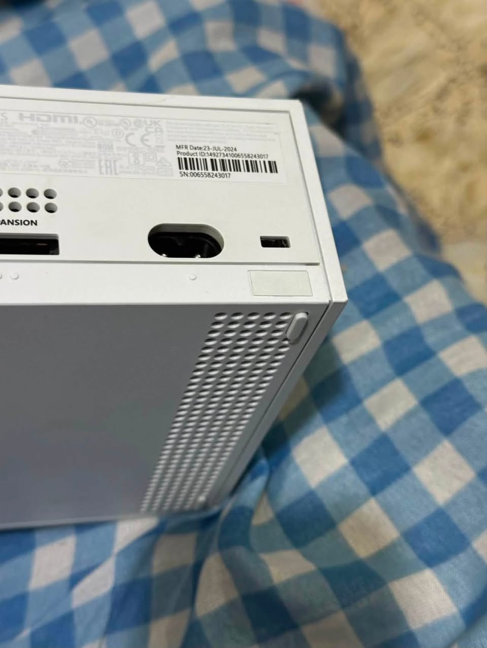 سيريس اس اصدار 2024 , 512  كامل ملحقاته عدا الكارتون الجهاز نضيف بي ضربه ما مأثره ستيكر واحد مشلوع والثاني لوك اضمنه من الفتح مكان نجف 
***********
