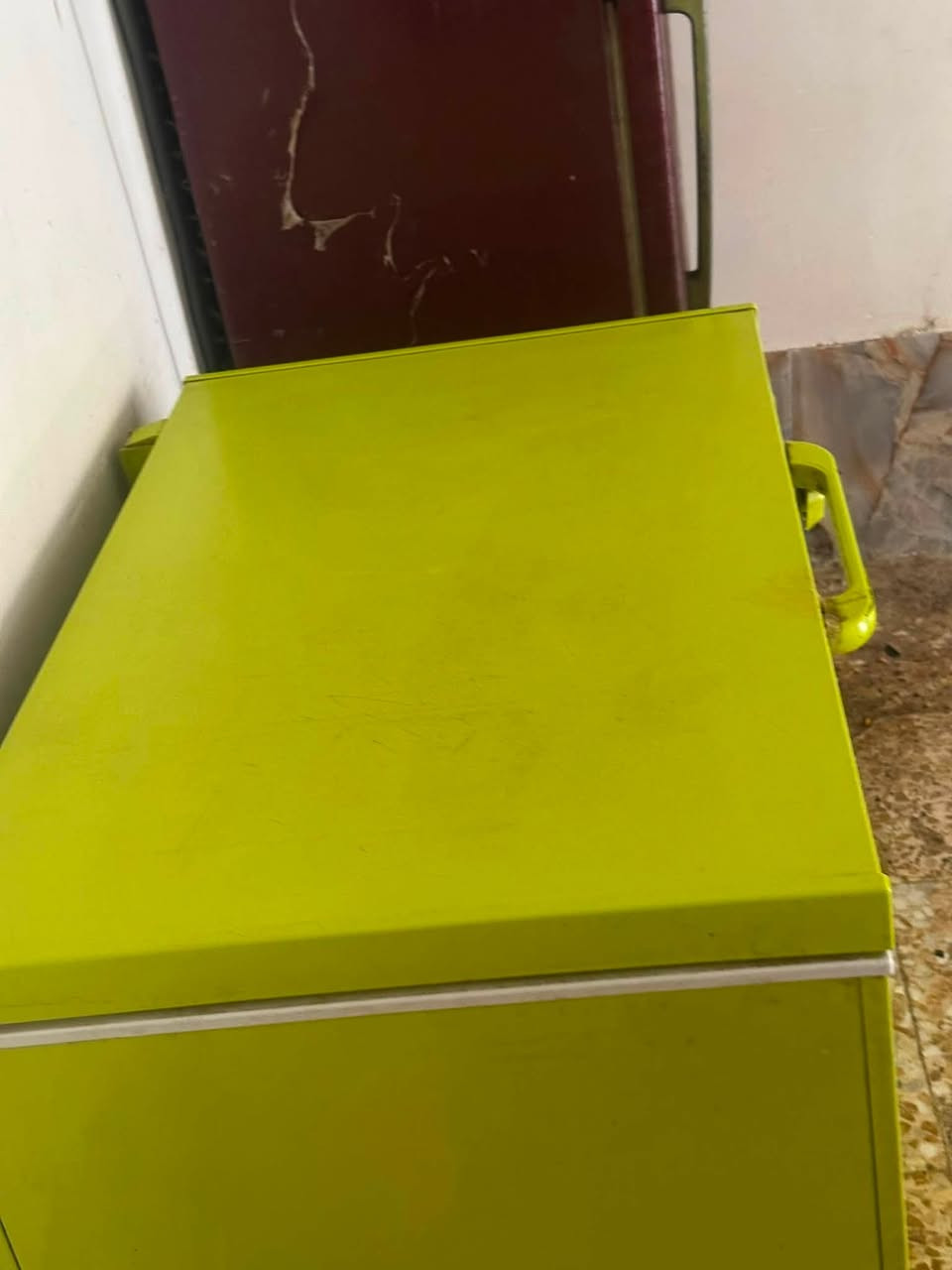 سلام عليكم مجمدة لبيع نوع مصري شركت المتين
مجمده تخبل وجبيرا
فول تجميد قيم بلي يرضا بي الله وخذه 
***********
