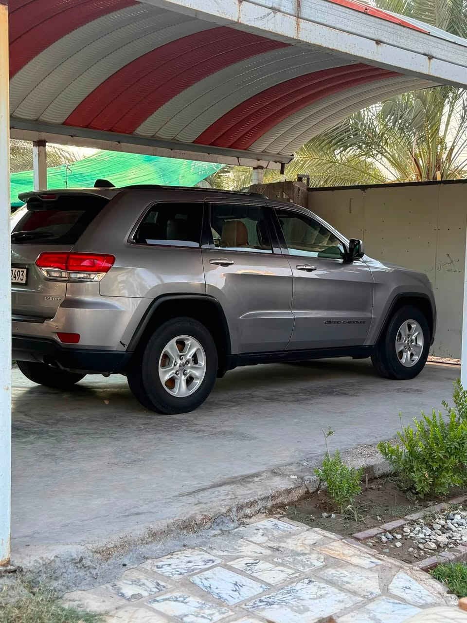 السلام عليكم اخواني
جيب لاريدو موديل 17وارد  
كلين هنا صار بيهه طخه خفيفه بين الجاملغ والباب الخلفيات ع گد شبرين 
صار بيهن مباوگ صبغ جاهزه من كلشي كير محرك حداديه اكسل تبريد تدفئه كله جاهز بشرط الف دينار معايزه!
مواصفات عاديه شفتات ستيرن كامره وشاشه ايكو اوتو هولد وبقيه المواصفات 
رقم بغداد باسمي تحويل باي مكان تتحول السعر 165وبيهه مجال بسيط 
مكاني حله قرب سيطره الاثار ***********
