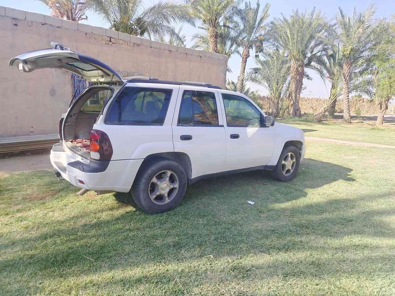 السلام عليكم.
بلايزر موديل ٢٠٠٤ مزاد دااخليه (معاملتهه كامله واصلة للكمرك عليهه كمرك ٥٩٦) وترقم رقم عادي تترقم بابل  سيارة جاهزة من جميع الجهات تتبريد تدفئه حداديه مكينه كير جدد كهربائيات كلهه شغاله مكانهه ناصرية السيارة احلى من الصور سعرهه ٤٨ وبيهه مجال بسيط *********** ***********
