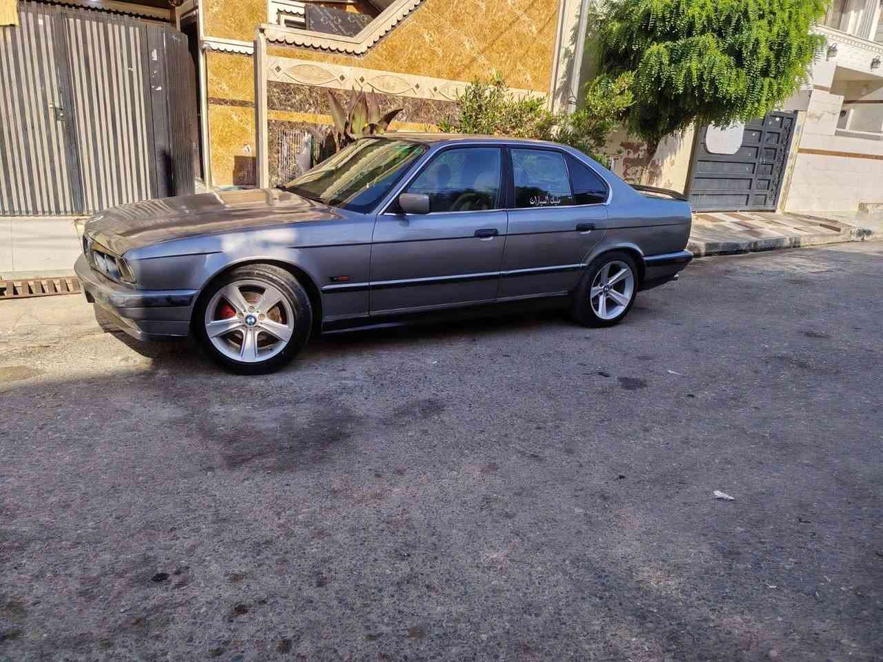 بيم دبليو موديل 1992 كير عادي 525 بيلادي كير و مكينه بشرت بي دعم و ليدران سبوغ عام لو جواني  سنوي حتا 2029 نوي رقم نوي  تحويل بشرت  شوين هولير رقم  *********** أربيل, العراق
