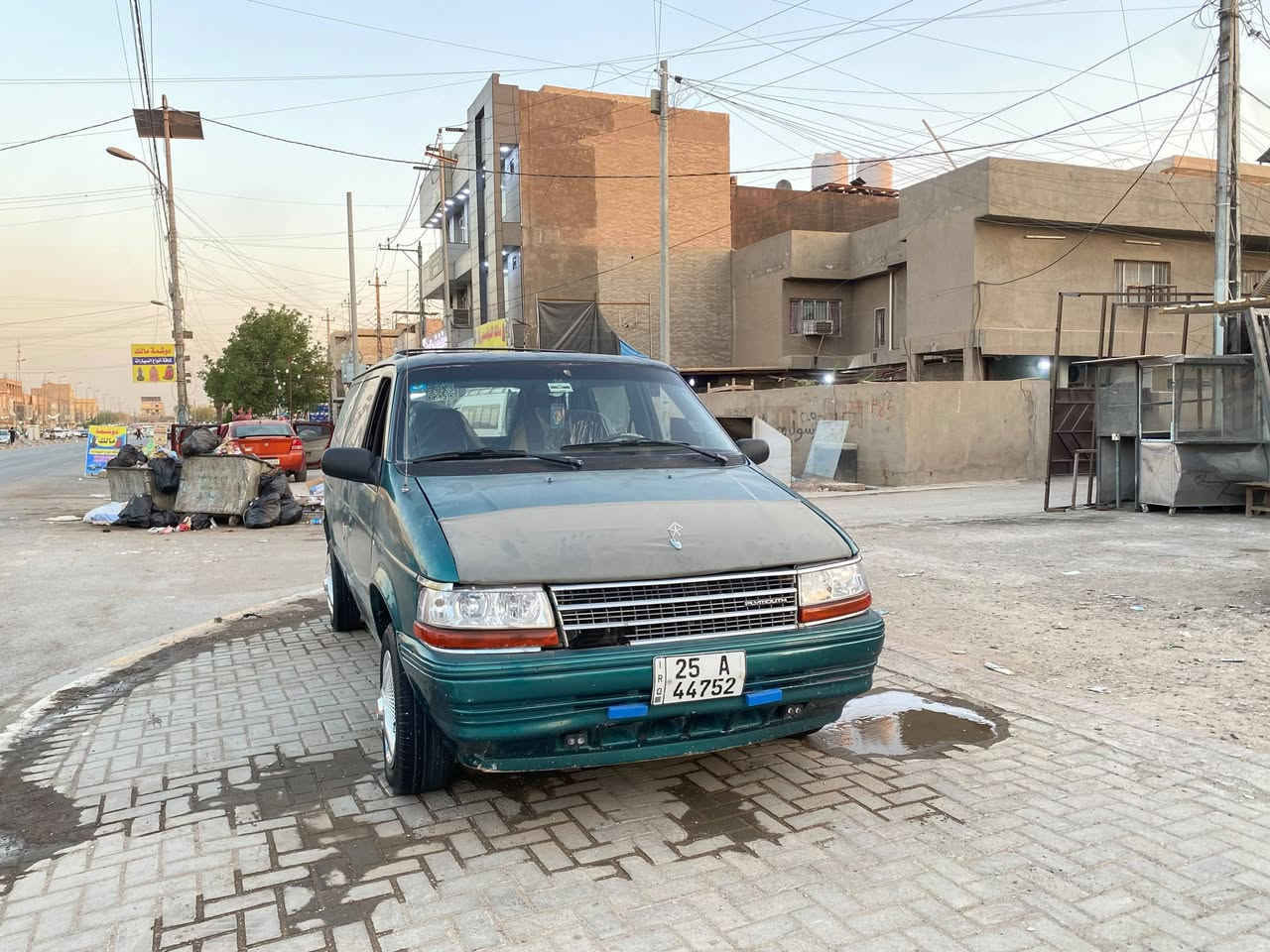 السلام عليكم دوج بلايزر موديل 95 رقم كركوك تحويل مباشر كامله من كلشي كير مكينه كله تمام رايدها 35 العنوان الدورة شارع 60 هاتف ***********
