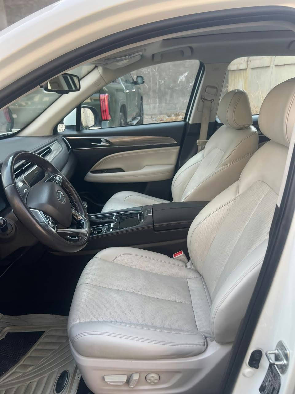 جي اي سي / GAC GS5 للبيع 
موديل 2021 
ماشية 77 الف 
محرك 1500 توربو 
رقم بغداد بأسمي 
#السعر 14,500 الف دولار وبيها مجال 
مكان السيارة / بغداد / نفق الشرطة 
للأستفسار
***********
