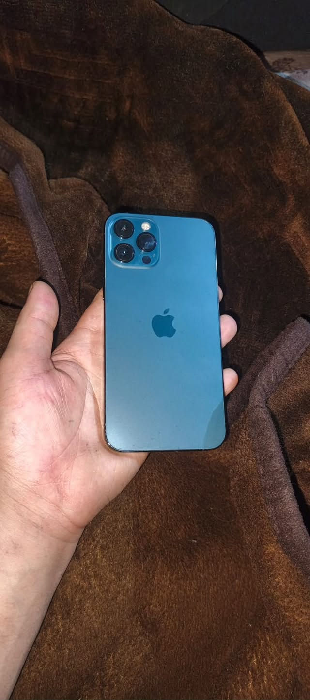 ايفون 12 برو ماكس • ٢٥٦ • بطارية ٧٦٪