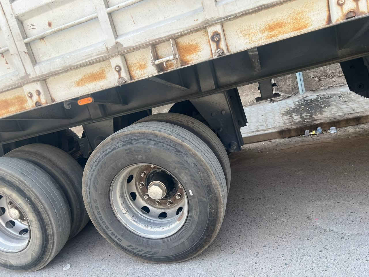لبيع عمل جرف طول ١٣ ‭***********‬
