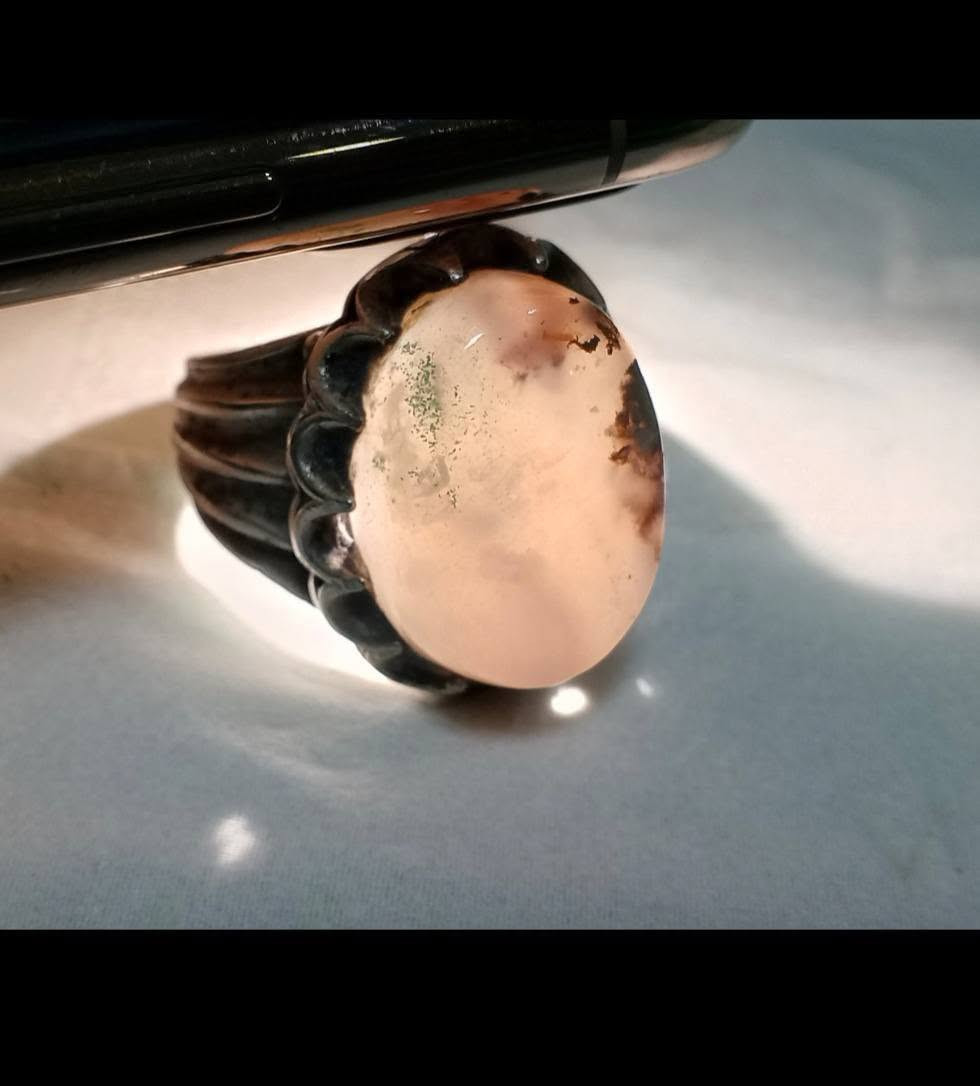 للبيع مكاني بغداد. الميعرف بيهن ليعلق  اليعرف ينطي سعر ؟ ***********
