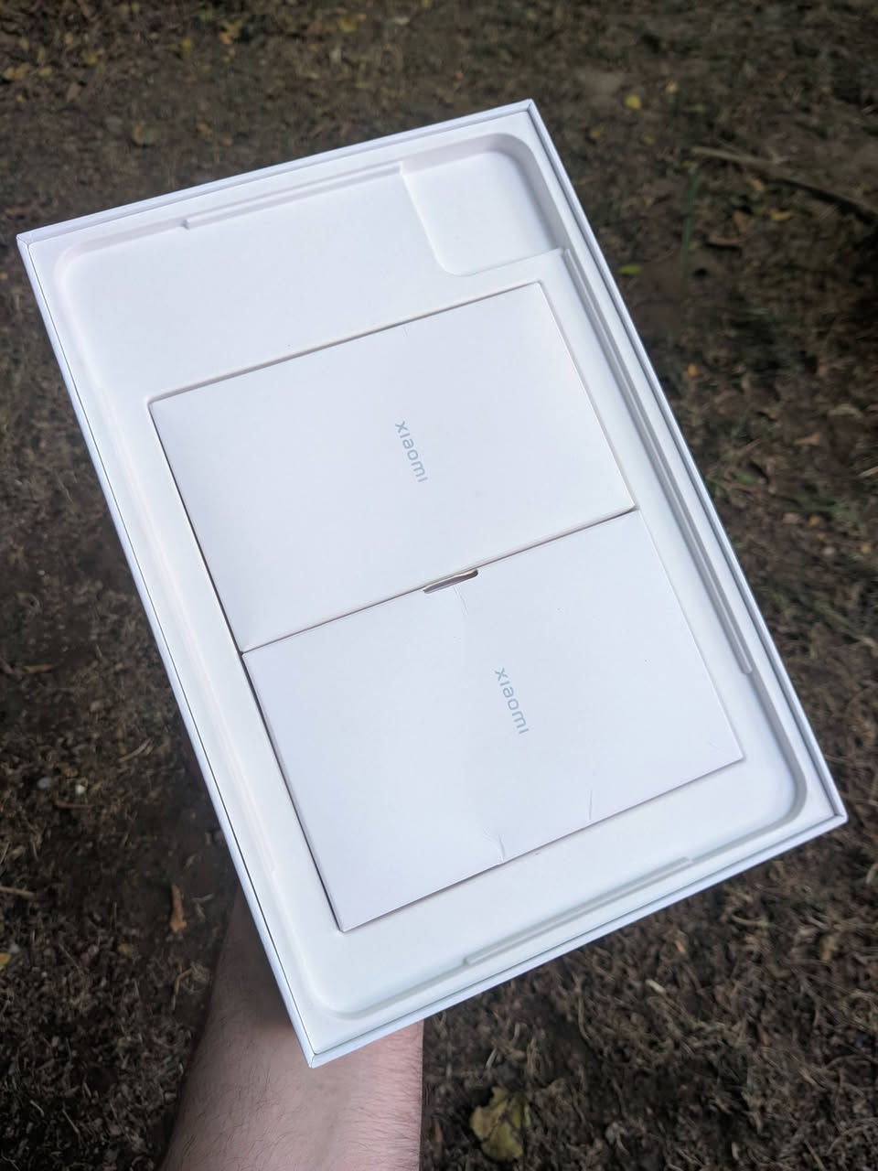 📱 Xiaomi Pad 6📱
📱 شاومي پاد 6 العادي 📱

❗نظافة الجهاز واضحة بالصور، بدون اي خلل أو كسر❗️
[ نسخة 256GB ]
[ الملحقات: باكيت كامل، كيبل،  شاحن ]

[ متوفر لاصق شاشة زجاج بسعر 5 الاف و كفرات بسعر 5 الاف و 10 الاف ]

💰 السعر 280 ألف 💰
للتواصل: خاص او واتساب رسائل فقط: [***********]

🗺️ توصيل متوفر 🗺️
