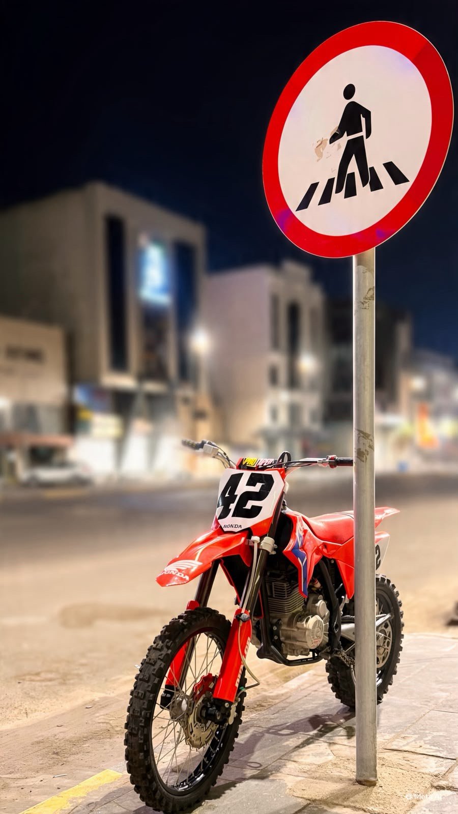 قفاز • CRF • ٢٥٠