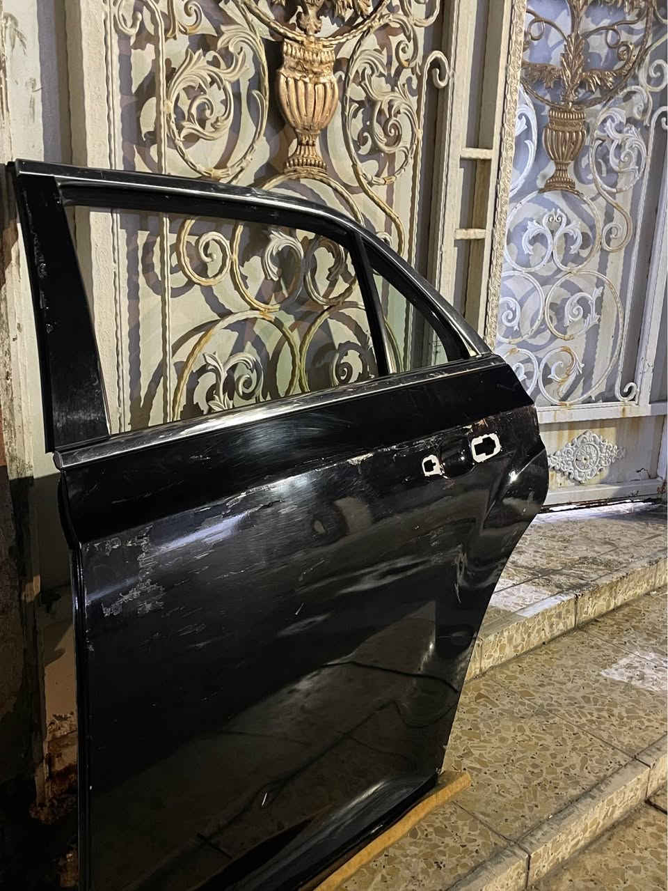 سلام عليكم باب اوباماc حديث جهه اليسره نضيف مابي شي فقط بي لاسق باقي لان متروك سعر 125وبي مجال للشراي هـ *********** البصرة, العراق
