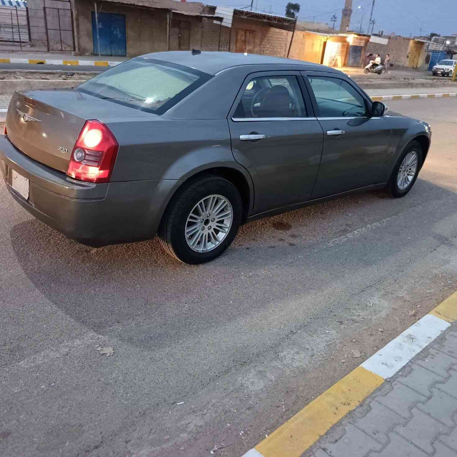 كرايسلر ٣٠٠ • ٢٠٠٨ • سنويه جديده