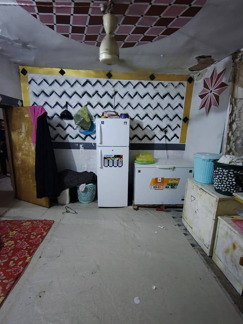 اليوم عرض كلش حلو بيت بل نقد والتقصيد خلف جامعه بابل سعر نقدي 22مليون وذا اقصاد ب27 والبيت طابو سند 25 بسمي ويتحول السند بسمك والخدمات فوك الفول تبليط وماي اساله وكهرباء اباب الارض ومدارس ابتدائية ومتوسطة تبعد عن البيت 50متر وخط كيات للحله وكلشي متوفر والبناء موديل 2012 ومساحة 220متر ومتوفر سوبر ماركت لتسوق ومركز صحي ومجمع طبي بنفس الشارع كلشي متوفر وعرض جدا مناسب احسلك من الايجار  وموقع راقي وحي موضفين 
*********** والاتصال وتساب 
*********** للستفسار
مرخصة الادمن
