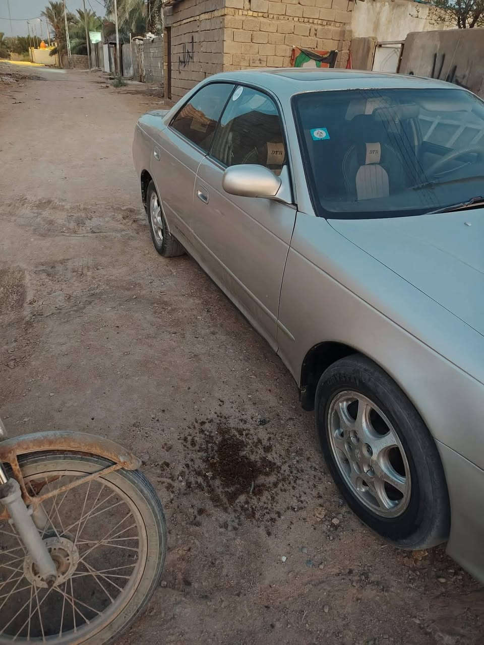 مارك نفخ موديل ١٩٩٥ كفاله عام كص ونقل وصوليات
فقط صوت بكن بل مكينه ٢٥٠٠
تخم تاير وسياره مصبوغه جماليه وهاي صور شوف عينك 
السعر 55 وبيه جمال الطيبين مكان السياره البصره اب  الخصيب رقم الهاتف ***********

***********
