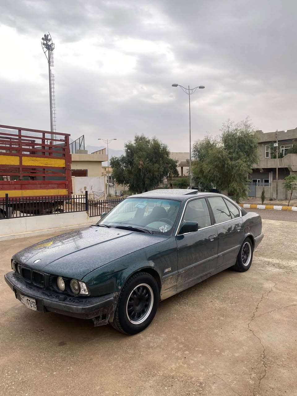بي ام دبليو 525 • موديل 1992 • قير عادي