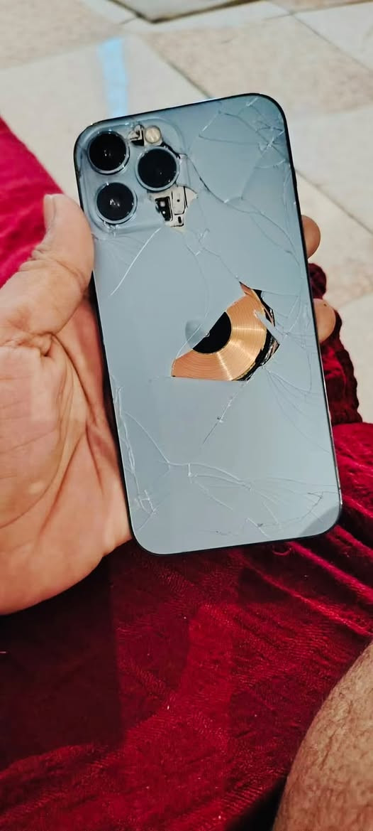 آيفون ١٣ برو ماكس ذاكرته ٢٥٦
مبدل شاشه وبطاريه أصليات بطاريته ١٠٠ وضهره مكاني بغداد سعره ٤٧٥ الف قفل سعر مناسب ***********
