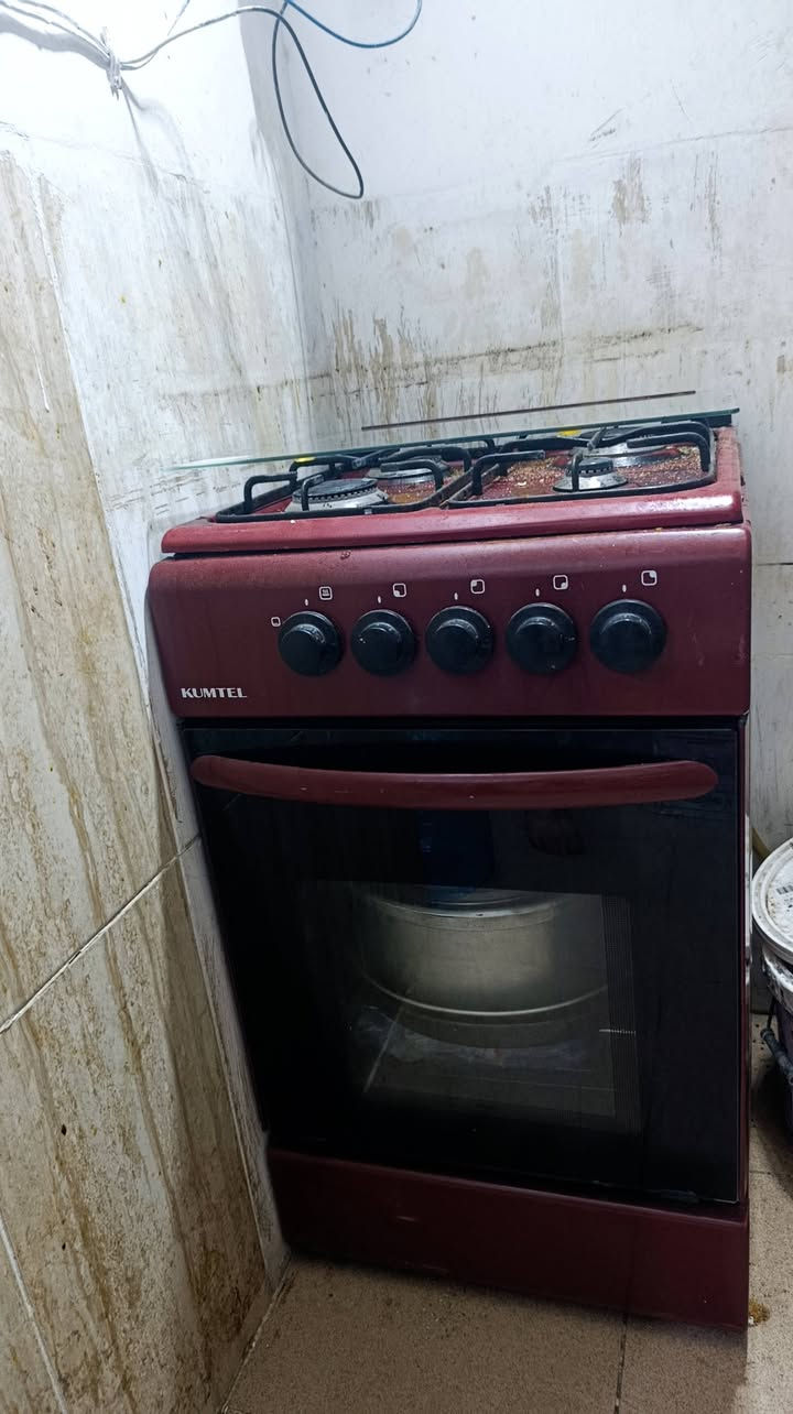 اغراض للبيع غساله حوضين ٧ كيلو
فرن اربع مشاعل نضيف جدا الفرن مو مستعمل جديد  مع صوندا وصباب 
براد حجم وسط تلج ماركه جنرال 
***********
