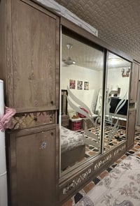 غرفة نوم تركي خشب درجة أولى  ست قطع نظافة 95% مجال حك العملة موجود  ١/...