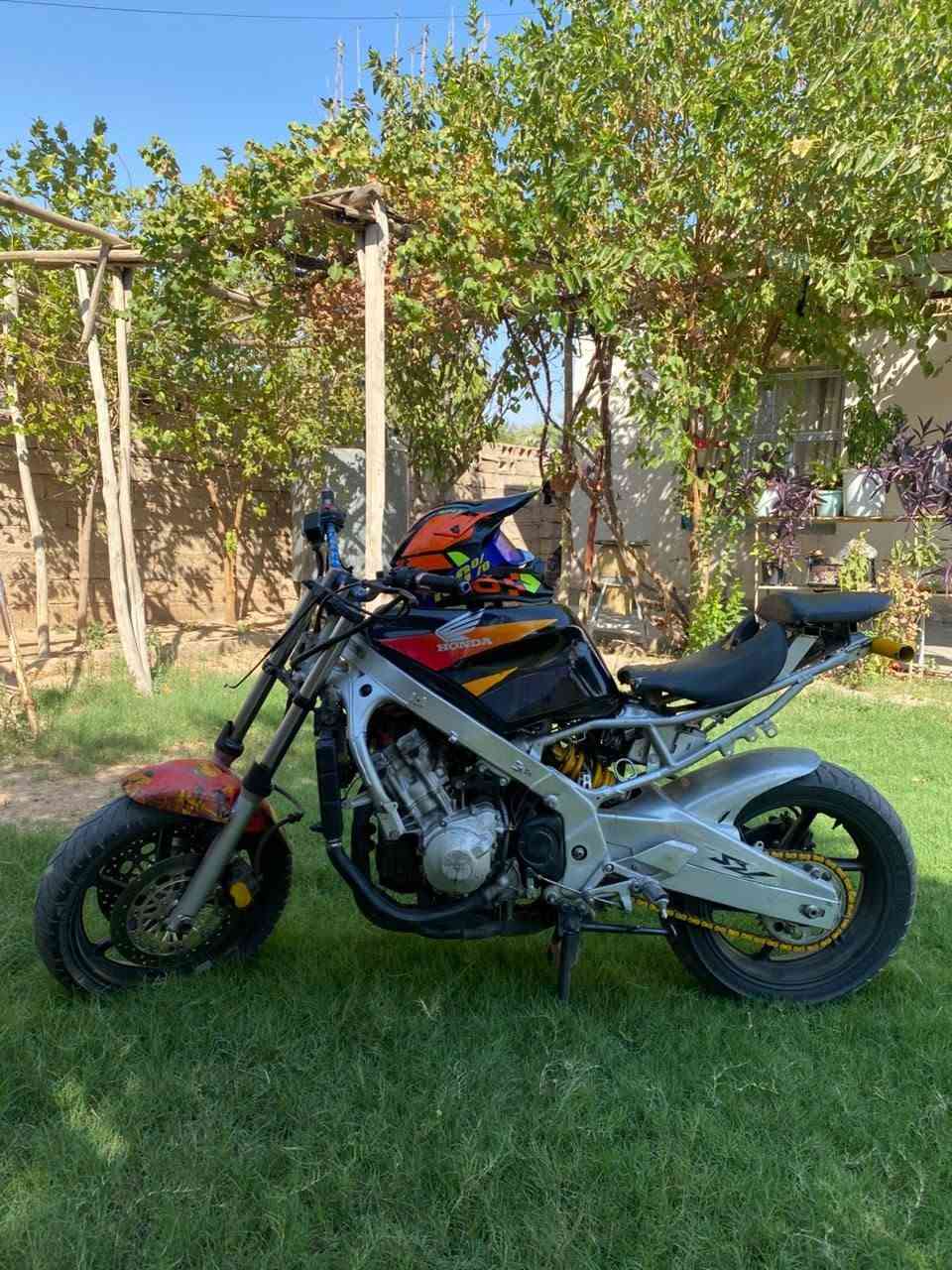 السلام عليكم شباب الطيبين بطح للبيع بسعر مناسب 600F2 دراجه رياضيه 123بطناش عينه وكلجات جديد محرك مفتوح غبل سبوع يم كابتن دانه اسطه معروف عله مستوى العراق شغله وكاله تايرات جدد دراجه ترايك بصره السعر 12ورقه وبيها مجال الطيبين مكان الدراجه كركوك ‏‪***********‬‏
