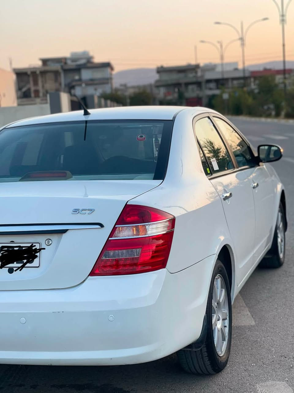 جيلى SC7مۆدێل ٢٠١٤ گێڕتۆماتيك ٨٧ كم هەر هیچ نەڕۆشتووە سەیارەیەکی عایلەییە ڕۆنی گێڕو مەکینەی تازە گۆڕاوە  سەیارەکە ڕەقەمە بەشەرتی خەرامە و کردنە ناو       مەکینە١٨ بيلاد ٤بستۆن بەنزین هەر ناخوا ماڵی ئەم قەیرانەیە  سەیارەکە تا بڵێی جوان و پاک ماوەتەوە ئاوێنە ئیشارەت حاسەی دواوە 
بوياخى نيه چەن پەڵە ساردی هەیە شایەنی باس نییە سۆنەرەکەیم داناوە سەنەوى تا ٢٠٢٩ تازەیە
گێڕو مەکینە نەکراوەتەوە دەرو ناوی لۆك لۆكه
گێڕو مەکینە تەقەو ڕەقەو کارەبای بە شەرت تەبریدی شاشەیە ساردو گەرم بەشەرت ناوزەرد بەڵام خۆم بەرگم تێ گردتووە زۆر تایبەتە وەسفی ناوێ سوکان شامۆ  ٤تەیەی لۆک  ٤ویلی لۆک سپێری دا نەگیراوە  بێ دەعمو لێ دراوی سەیارەکە تاحەز کەیت جوان پاک ماوەتەوە وەسفی ناوێ {نرخی ٦٩گەڵا}و مەعمەلە
{زەڕایەن-هەڵەبجەی تازە}
سەیارەی ماڵانە هی مەعرەز نییە
موشتەری نیت تێل مەکە{***********}
