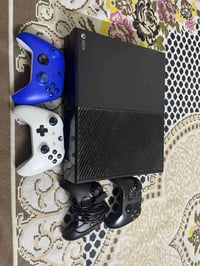 اكس بوكس ون • مع حساب وألعاب • ٤ جوستيكات