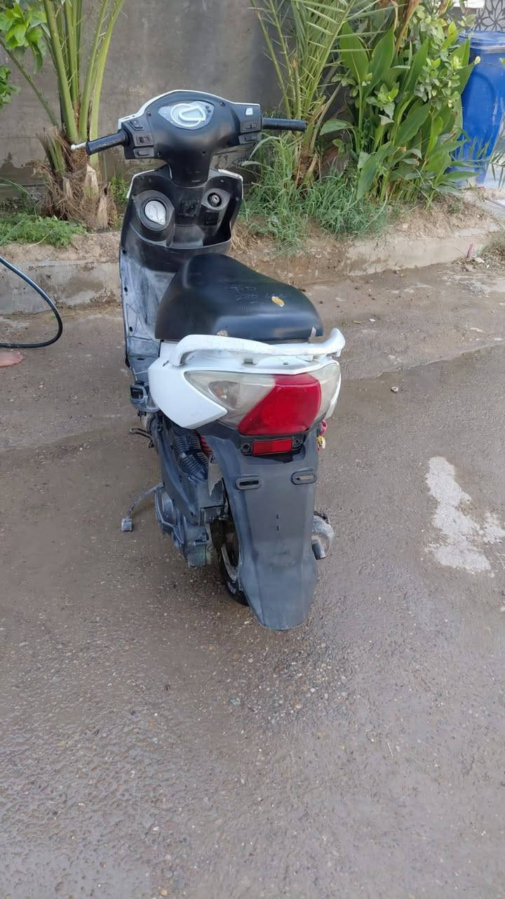 دراجه ماكس مضلع دراجه شغاله ونضيفه اي نقص مابيهه سعره400 وبيه مجال مكاني ديالى بعقوبه دور الزراعه التواصل على هاذه الرقم***********
