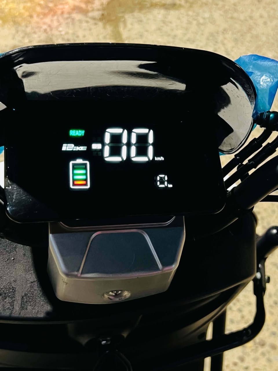 ماطور شحن أوباما للبيع 6بطاريات
لايت عالي ناصي ✅ 
اشاير يمين ويسار ✅ 
ملف 2000W✅
دبل إشارة ✅ 
بلوتوث ✅
نظامR✅
السعر 800 وبي مجال👍🏻مكاني موصل الأيسر حي الانتصار
ويرهم مراوس حسب القناعه 
*********** 
وبي واتساب

