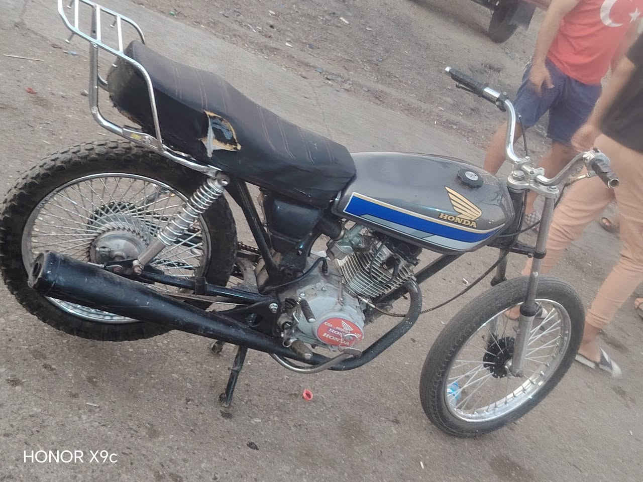 نامه 17 شلعه ومعدل مجفته جديد كل عيب ماببها
صوت صرف بخار مابي انطيك شرط محرك سعره 250
***********
