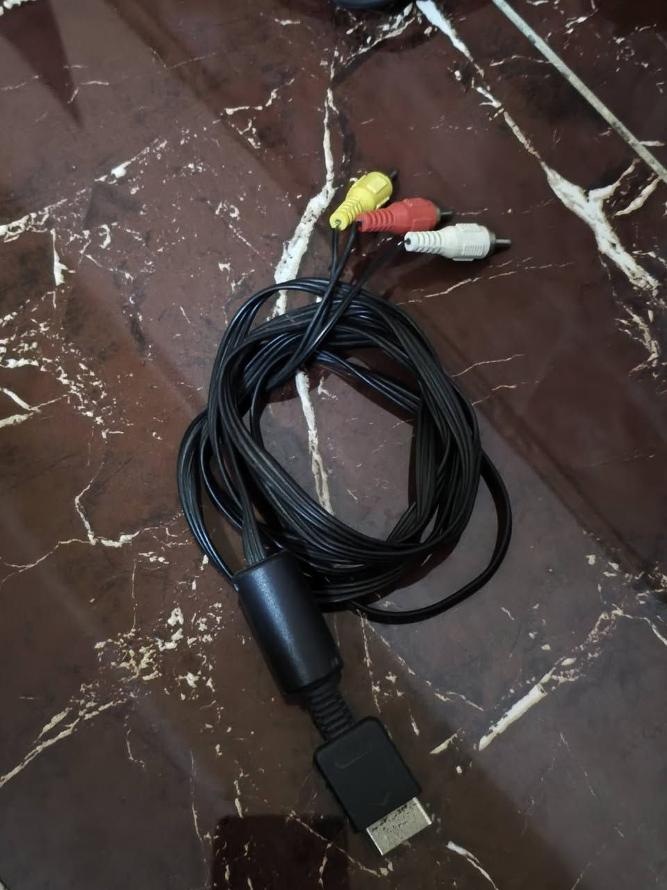 سلام عليكم اخوان
بلي تو جيل الطيبين 
البلي كامل الملحقات يدات اثنين +بطاريه خارجيه +كيبل تشغيل +فيش الوان
المكان البصره گرمة علي 
اللبلي اشغل افلاشه فقط سعره 45 واتساب+اتصال / ***********
