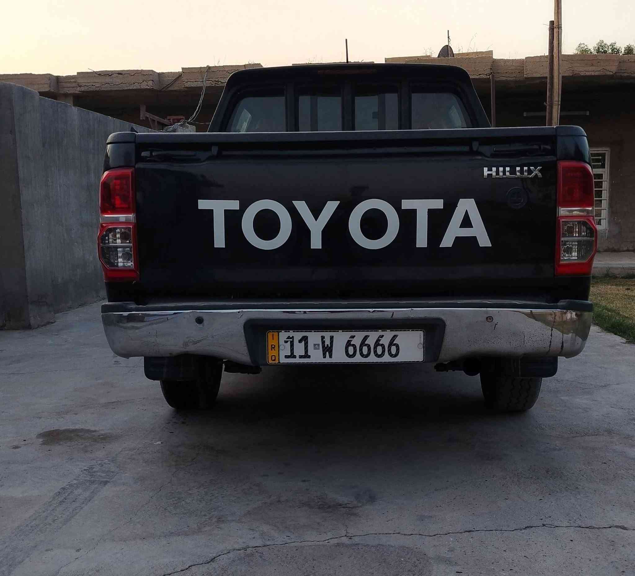 هايلوكس • ٢٠١٥ • رقم بغداد