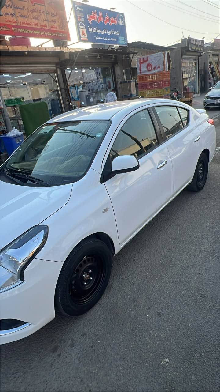السلام عليكم 
نيسان صني هندي 
24
بليته زركه 
شاشه
تحكم ستيرن
بأسم شركه تحويل بأسمك او وكاله انته بكيفك 
رقم اربيل 
ماشيه 41
سنويه 29
سياره جديده 
بيها ملاحضات بسيطه 
السعر120وبيها مجال بسيط 
الاستفسار
*********** Singapore
