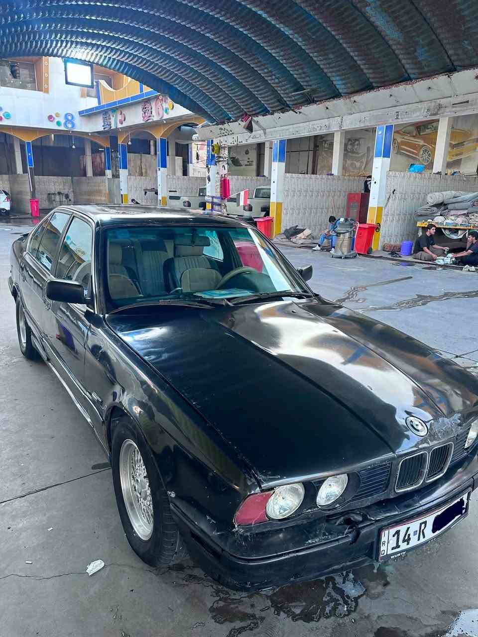 السلام عليكم
سيارة BMW للبيع محرك vvt  السعر ٤٠ وبيه مجال 
رقم بصرة سنوية لل 2030 تحويل مباشر 
كفالة كير وماكينة 
منظومة تبريد جديدة
تخم تاير 
دواخل نظيفة 
البدي نظيف بيه ملاحظات بسيطة جداً
مكفولة من الگص ونقل الجثة 
تراي وين ميعجبك 
للاستفسار ***********
