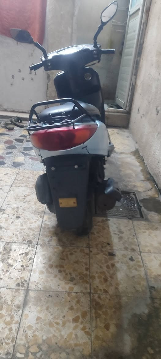 سلام عليكم درجة بريز نضيفه جدا فقط كبريتر تجاري سعره ٤٥٠دراجه
 شغاله سلف وهندر اينقص مابيه مكائن مدينة صدر الورفلي الحب تصل ***********
