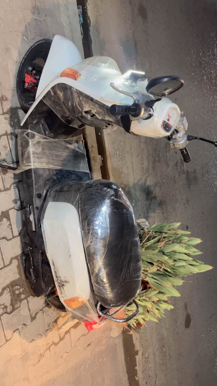 ‏دراجة بوليسي للبيع محرك مفتوح بس أعطيك إياه بشرط تروح تفحص وين ما يعجبك كهربائيات شغالة موديل 2007 شراي خابر سعر 400 رحمة لوالديكم ما يشتري لا يراسلني رحمة والديكم***********
