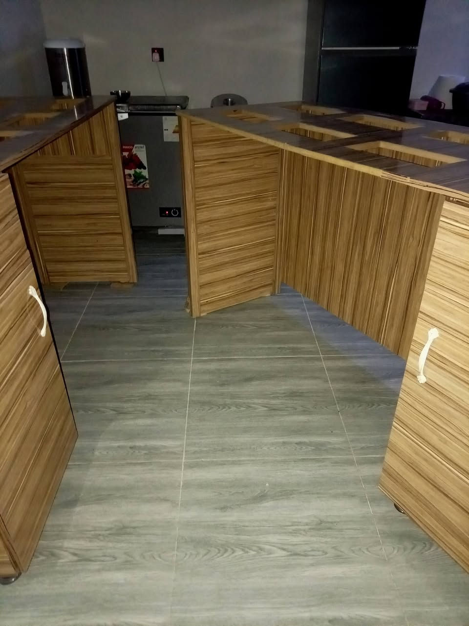 ميز معسل • نراكيل • شورجه