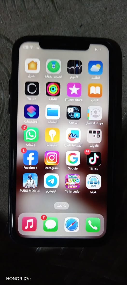 آيفون X • بطارية ١٠٠٪ • ضهر مكسور