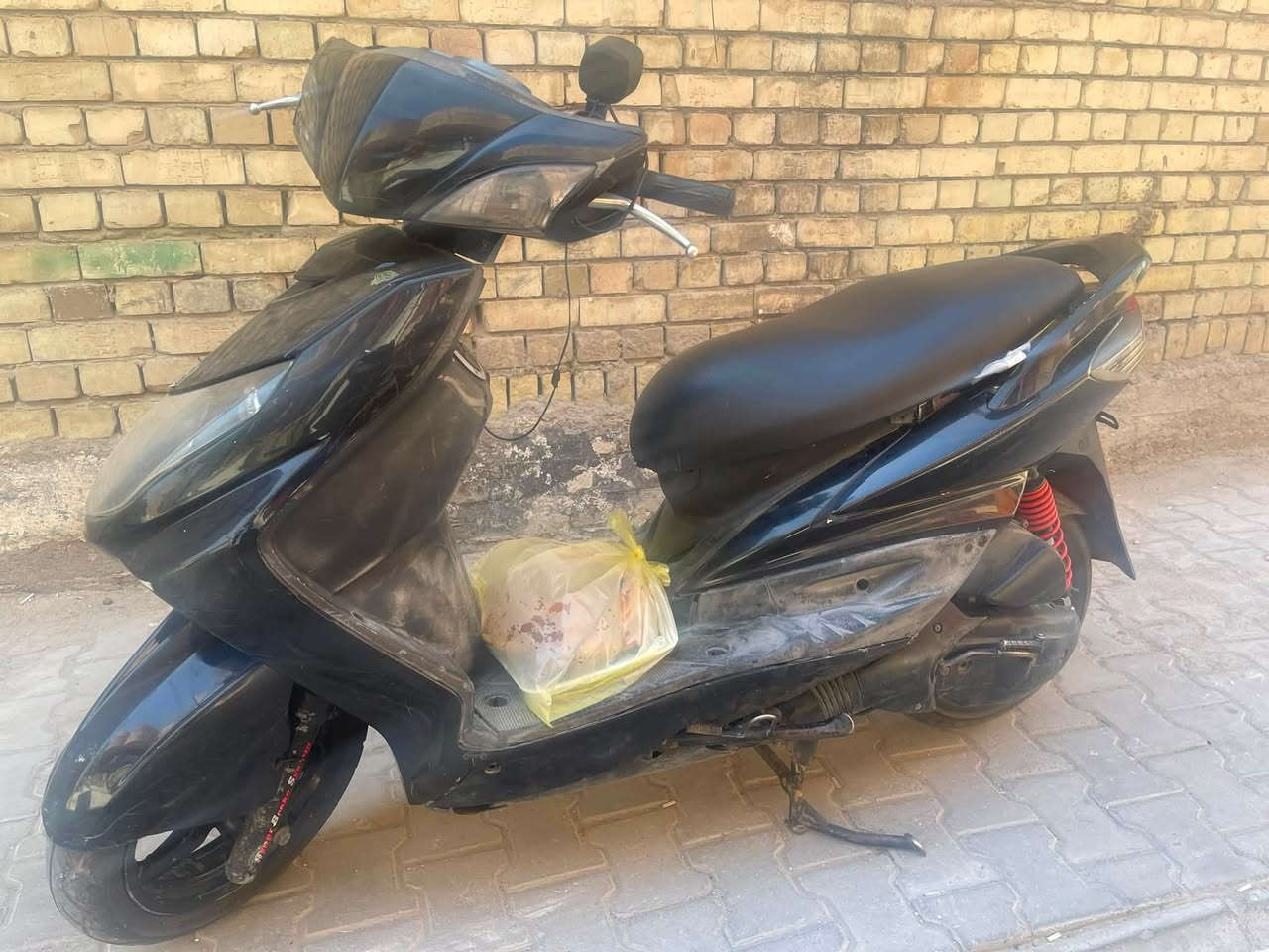 سكنس كابريتى تجاريه فقط الباقي بلادي
مكينه مكفوله لأنضوح ولا صوت ولا دخان
ناعمه 
كفرات بلاديه نضافتهن 90/100
كهربائيات كله شغاله منطول لطول 
دبلات تايرات لوك طسه ناعمه كلش 
ملاحضه كابريتى تجاريه سعر 550 بهى مجال بغداد كريعات استفسار اكثر اتصال ☎️ ***********
