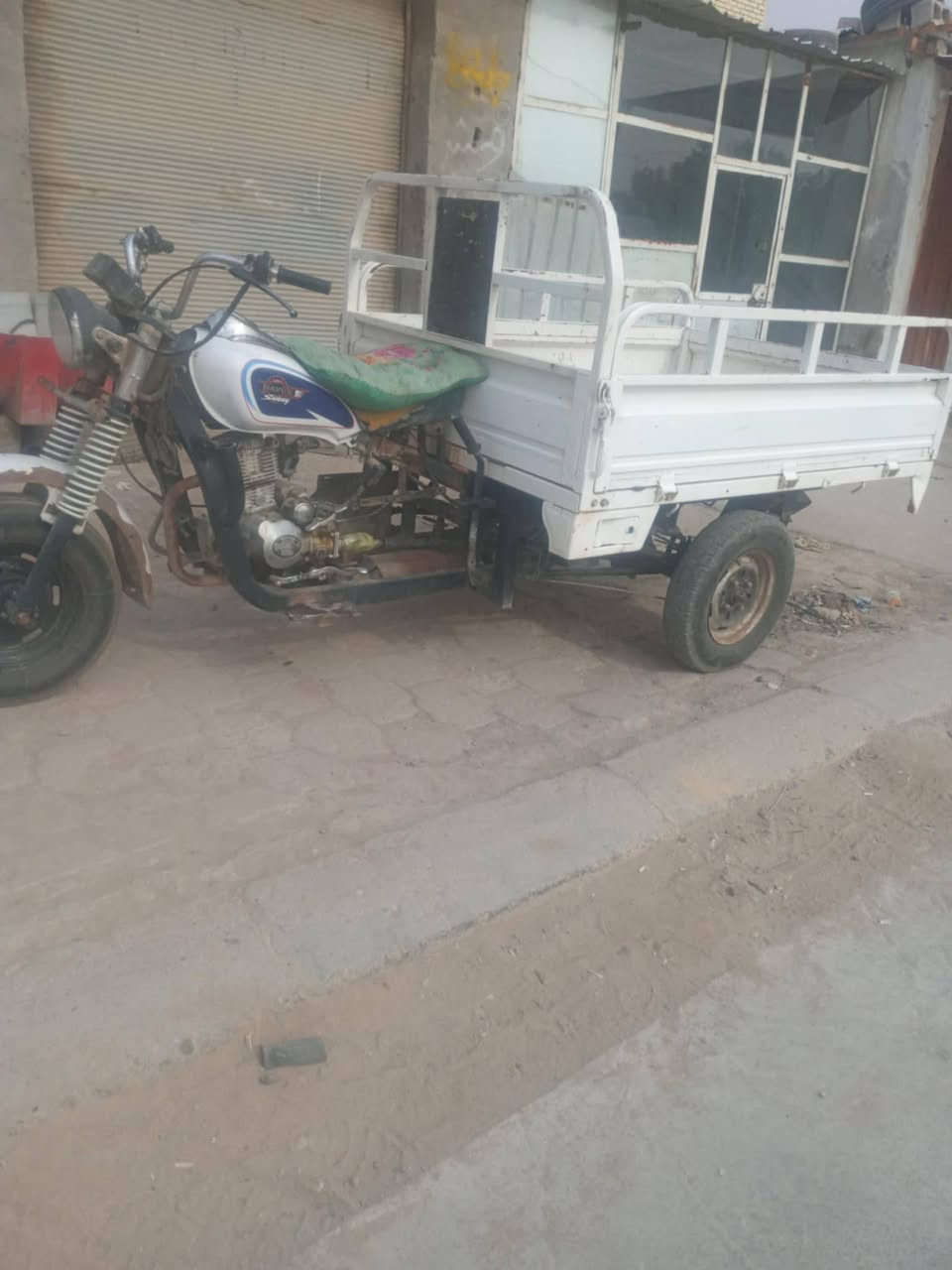 السلام عليكم
ستوته للبيع موديل 14 أوراق كامله مكينه مفتوحه مره وحده سعر 1300 بيه مجال مكاني دوايه ***********
