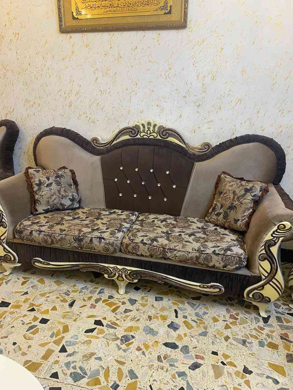 تخم للبيع السعر 500 للاستفسار الاتصال على الرقم ***********
