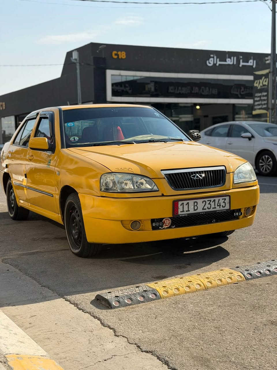 سلام عليكم من رخصة الادمن المحترم
1-شيري كوين مديل//2013 /رقم انكليزي جديد/لون اصفر تكسي🚕

2-محور كير ومكينه كورلا //شرط ترايك للبصره

سياره نضيفه وكامله مكمله للاخير 

صدر امامي خلفي 60/100 (تخم تايرات جدد)

بدون ضرر 

سياره ماتصرف عليها ربع كهربائيات كلها شغاله

العنوان)(موصل مركز المدينه)رقم التواصل ***********(اتصال)و(تساب)✨
