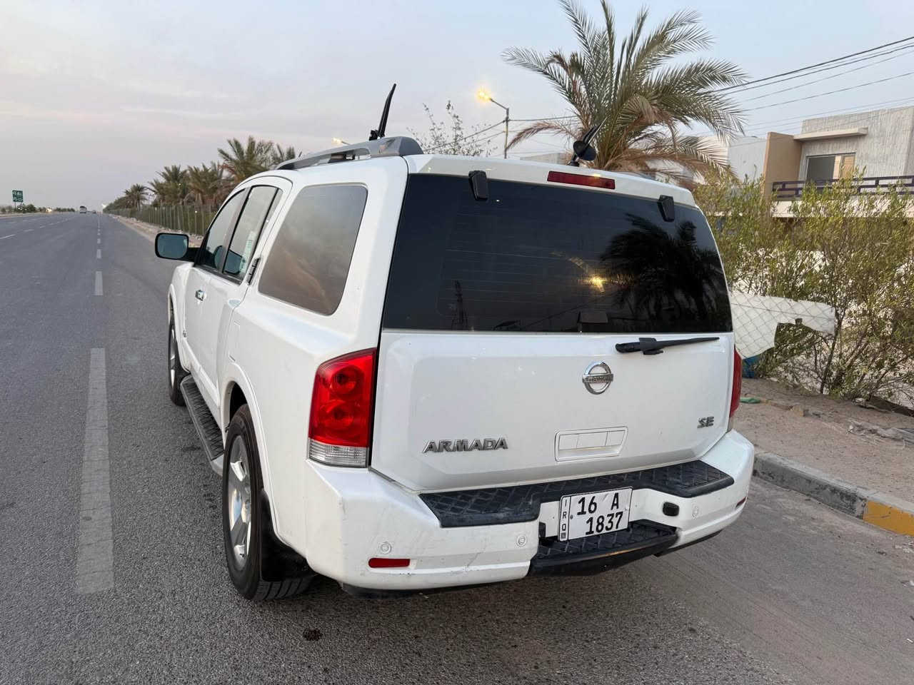 السلام عليكم
ارمادا 2009 خليجي رقم قادسية الجديد
مواصفات SE فتحة 
السيارة بيه صبغ بالجاملغ الخلفي وبيه مكانات بارد + كارت + شخوط + خياس 
تبريد شغال وسونار موجود
السيارة بيه نواقص بسيطة 
السعر 115 وبيه مجال
للتواصل واتساب ***********
مكان السيارة النجف الاشرف النجف, العراق
