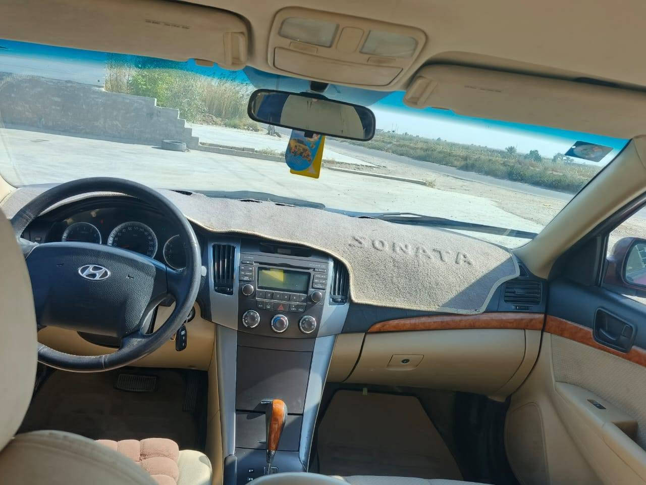 سوناتا ٢٠٠٩ خليجي رقم بغداد انكليزي محرك ٢٤٠٠ دوش بيه ٣ قطع صبغ جماليه بدون دواخل السعر ٩٧ مكان السياره بغداد اليوسفيه  رقم الهاتف ***********
