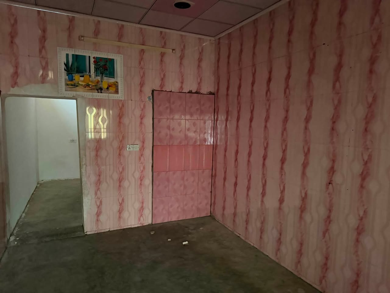 🏡 خانوو بۆ کرێ

📍 گەڕەکی سەرکەوتن
📐 رووبەر: ١٨٠م²

✨ تایبەتمەندییەکان:
💧 پێش چۆڵ بێری ئاوی تێدایە
🕌 نزیک مزگەوتی قازی محەمەد
📍 شوێنێکی ئارام و گونجاو بۆ نیشتەجێبوون

📞 بۆ زانیاری زیاتر:
***********
