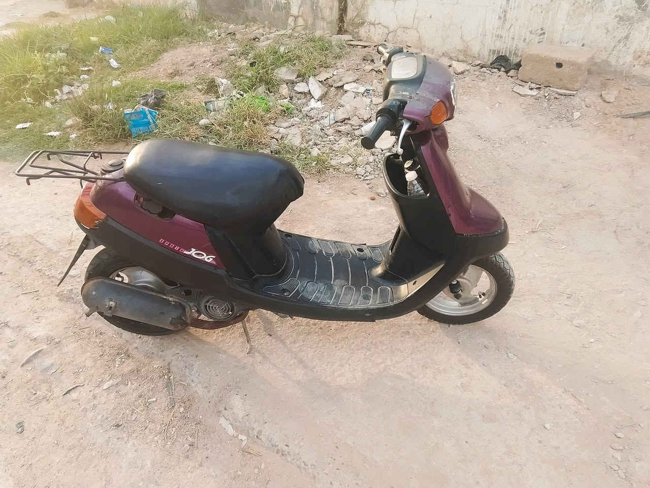 سلام عليكم دراجه للبيع بطه دراجه نضيفه ما مفتوحه شغاله كهربائياته كله شغاله  ... سرعه سعره 225وبيه مجال وما اراوس   ***********
